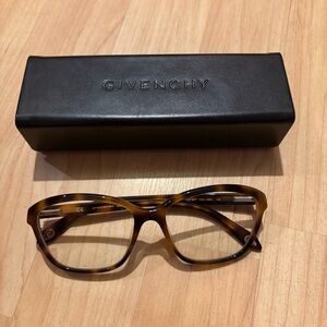 Givenchy Vintage Tortoise Glasses Italy VGV947 Col 09AJ 135
